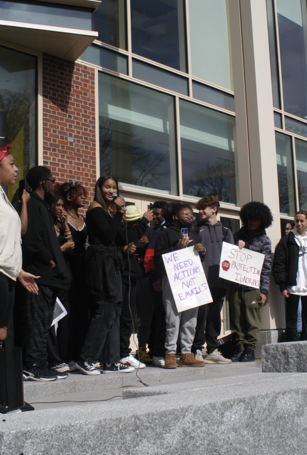 Students+walked+out+on+March+16+at+11+a.m.+to+protest+responses+by+school+administration+towards+recent+racist+events.+Jaelyn+Onuoha+addressed+the+crowd+of+students%2C+teachers+and+staff.