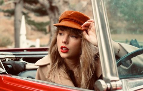 Swift Stuns Fans With New “Red (Taylor’s Version)”