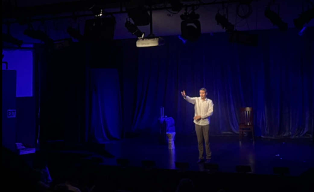 One-man show examines life ‘In Between’ Israel, Palestine